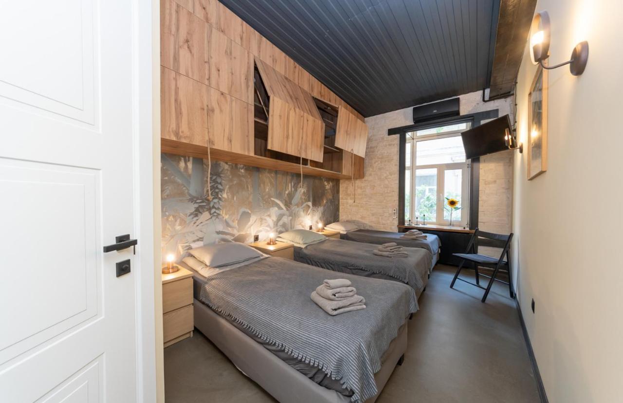 Apart Hotel On Zoloti Vorota 基輔 外观 照片